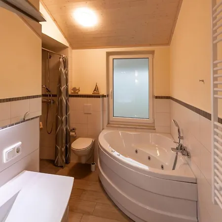 Mit Sauna Im Mirow Nyaraló *